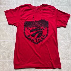 Toronto Raptors Red T-shirt Size Small